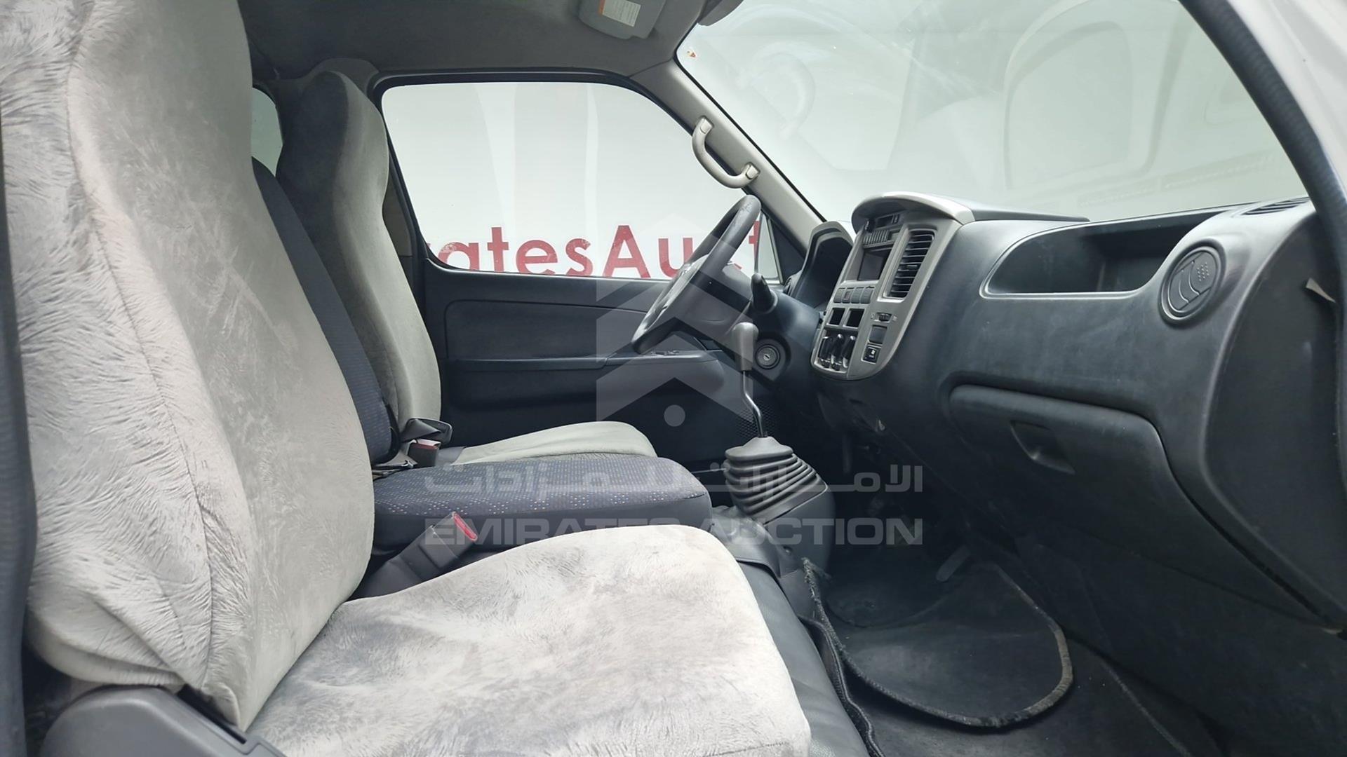 2010 NISSAN URVAN VIN: JN6AE54SXAX020664