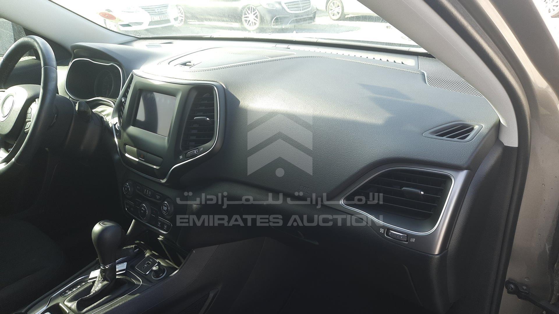 2019 JEEP CHEROKEE VIN: 1C4PJLAX4KD403712