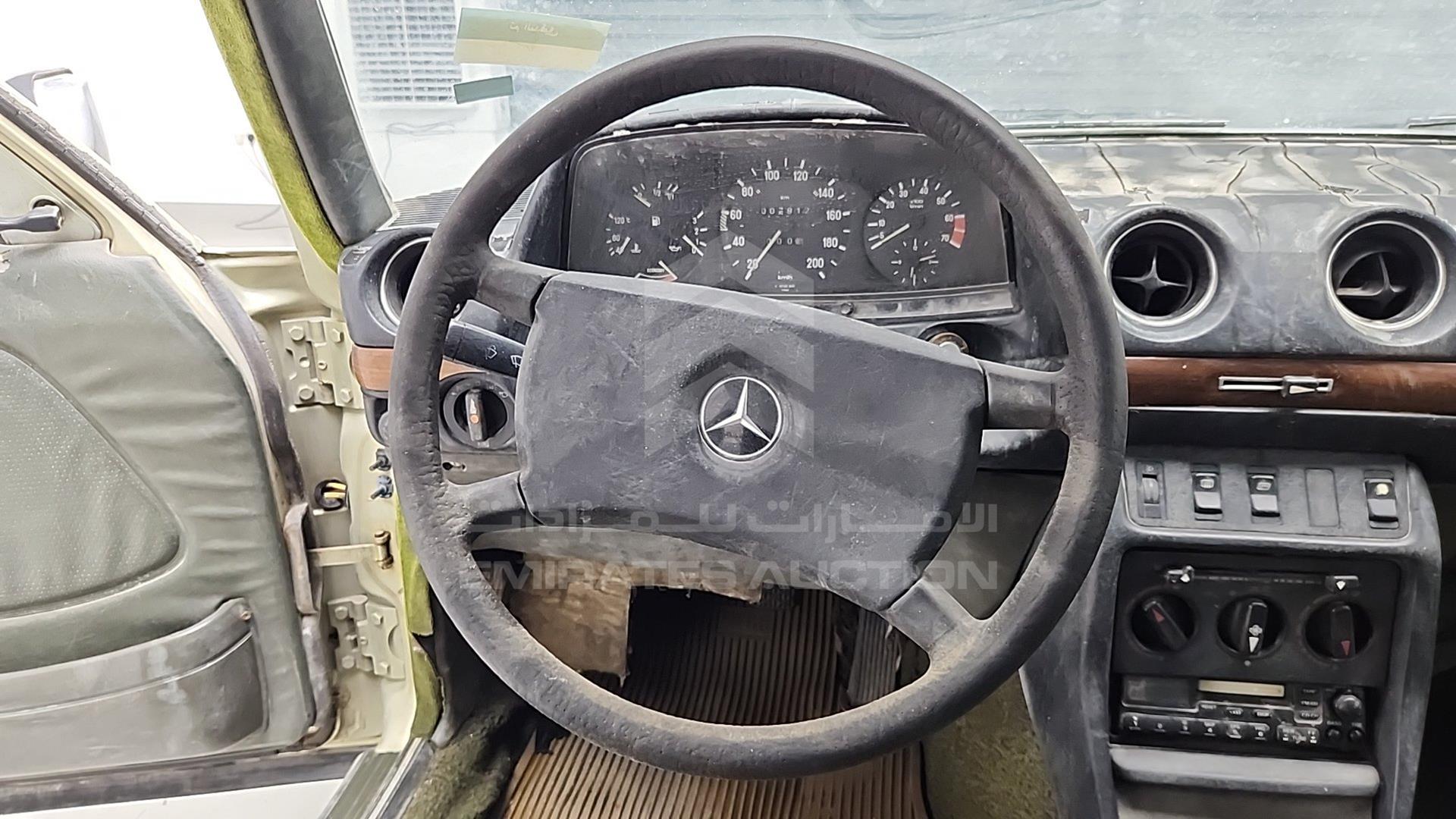 1980 MERCEDES E 280 VIN: WDB12322310143884