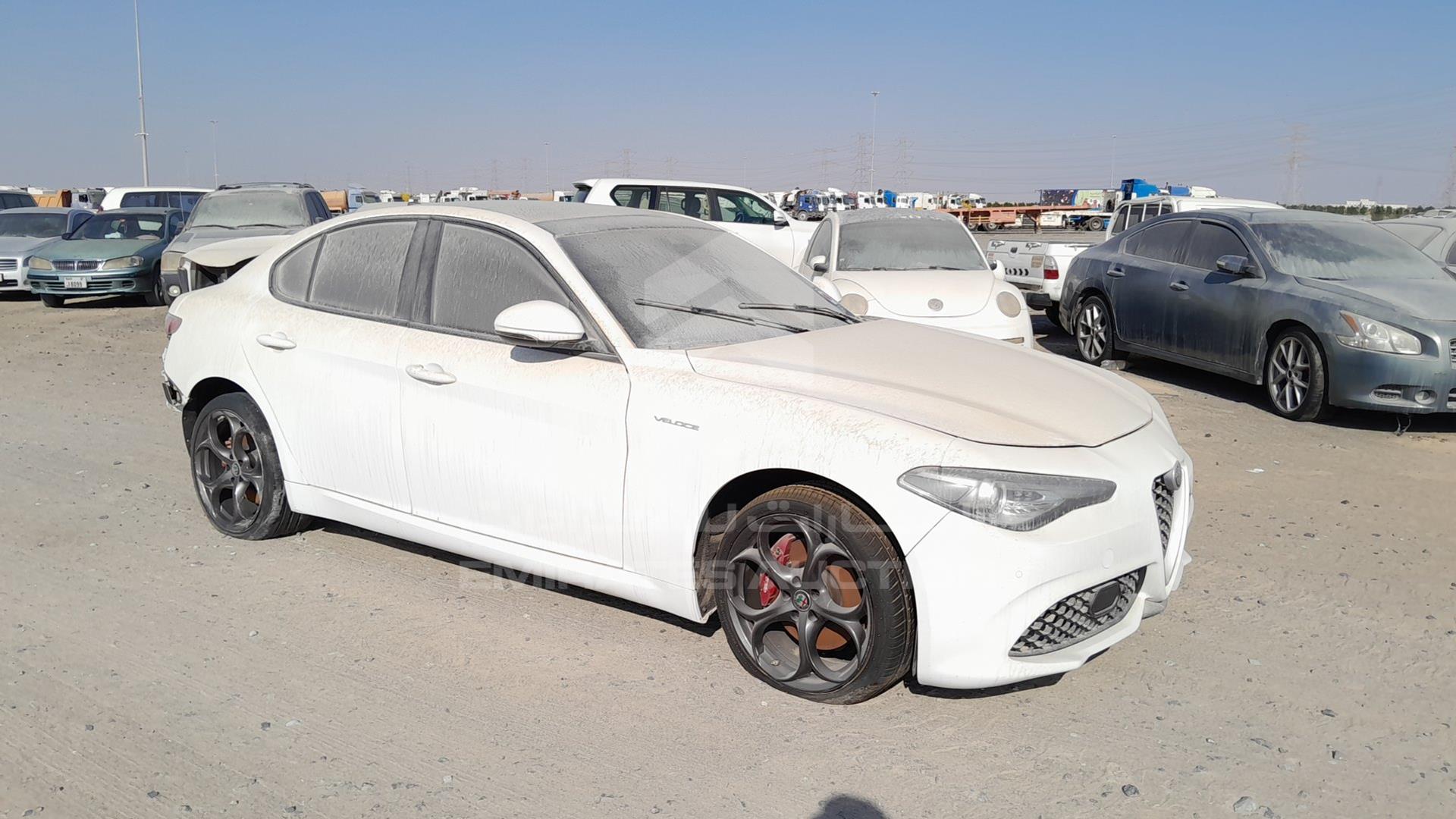 2019 ALFA ROMEO GIULIA VIN: ZAREAFDN8K7610465