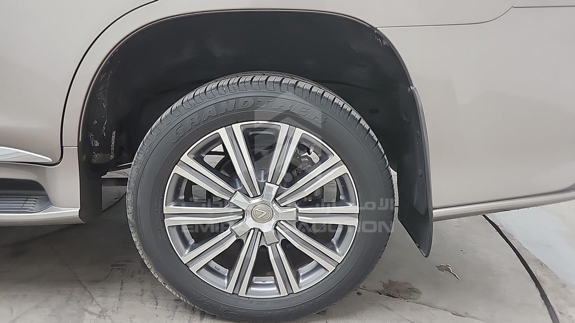 2017 LEXUS LX 570 VIN: JTJHY00W7H4233309