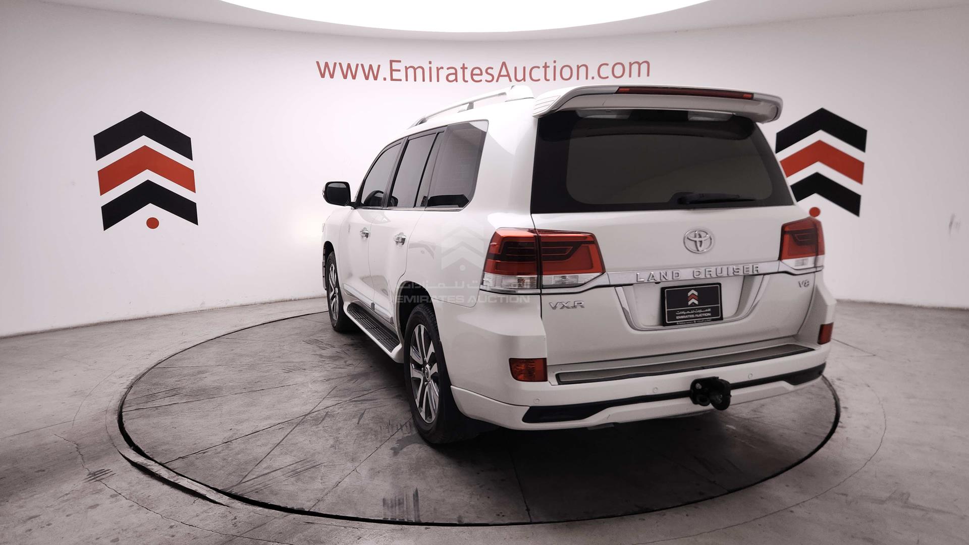 2016 TOYOTA LAND CRUISER VIN: JTMHX05J1G4109165