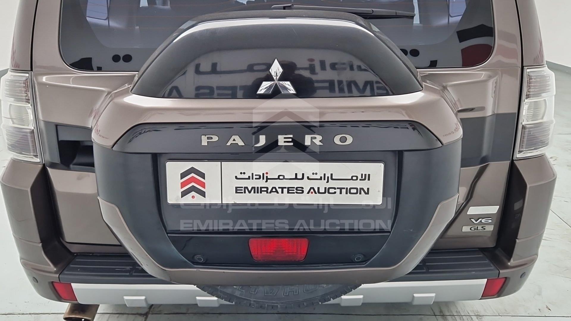 2015 MITSUBISHI PAJERO VIN: JMYLYV95WFJ711967