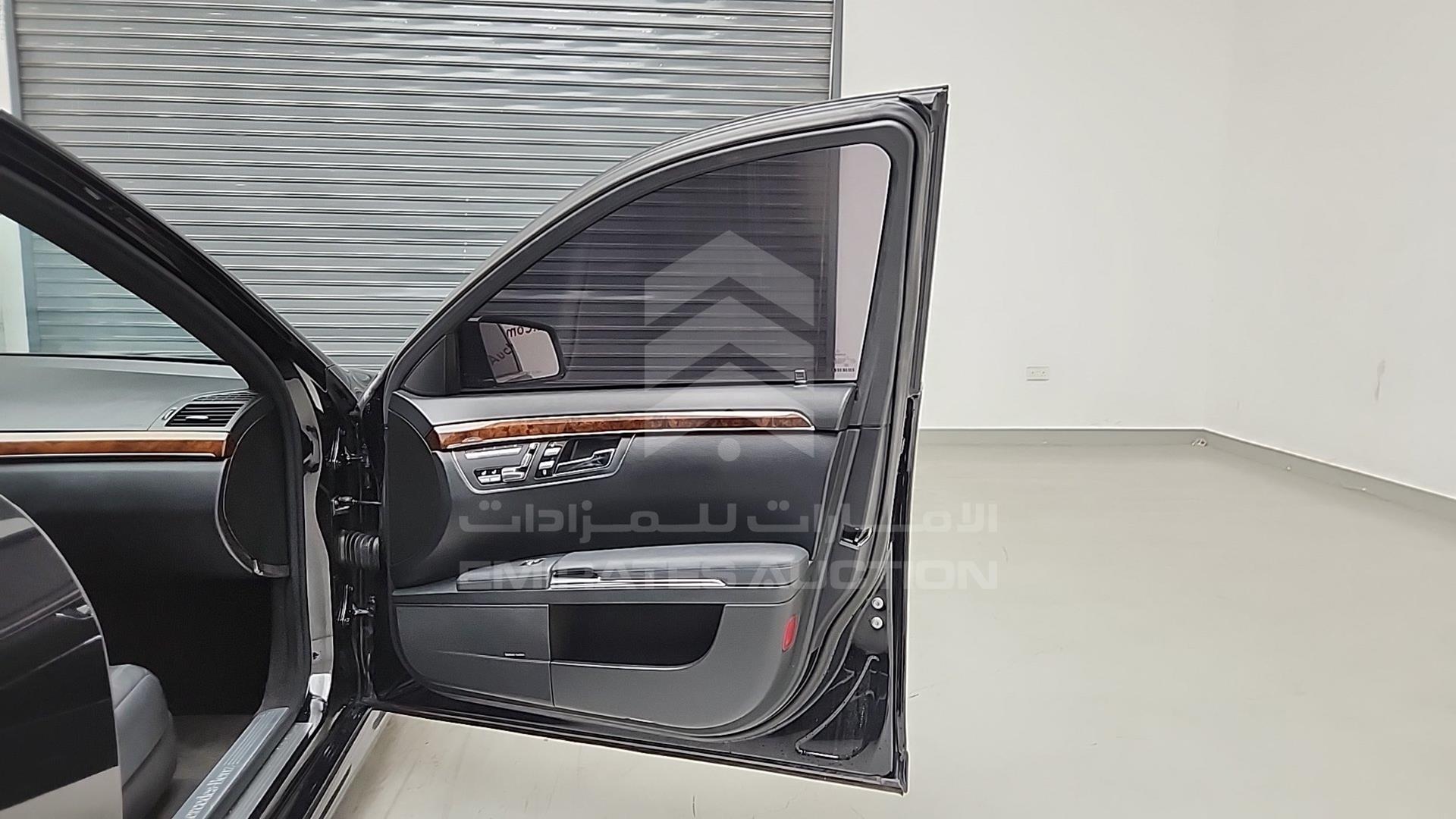 2011 MERCEDES S 350 VIN: WDDNG7BB3BA404700