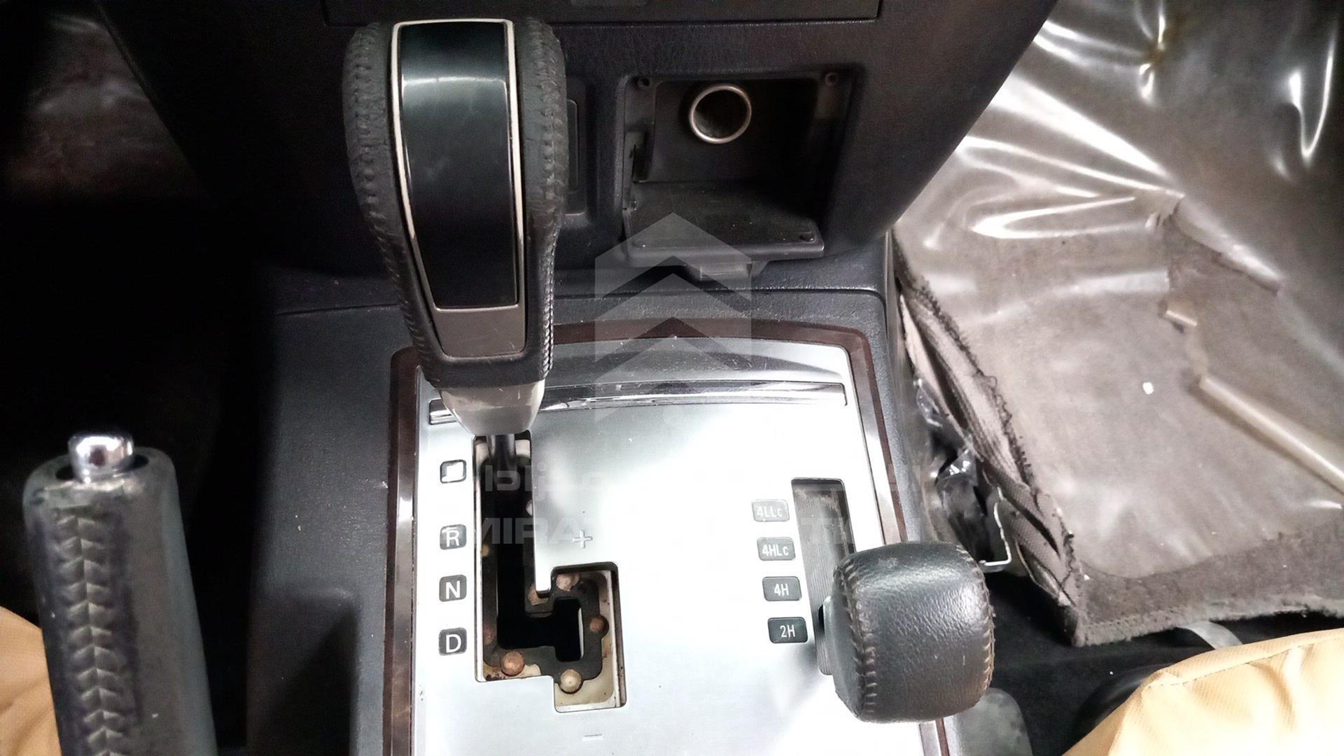 2011 MITSUBISHI PAJERO VIN: JMYLV97WB706495