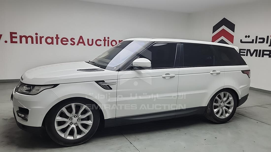 2016 Range Rover HSE — Front Left Angle — Photo 4