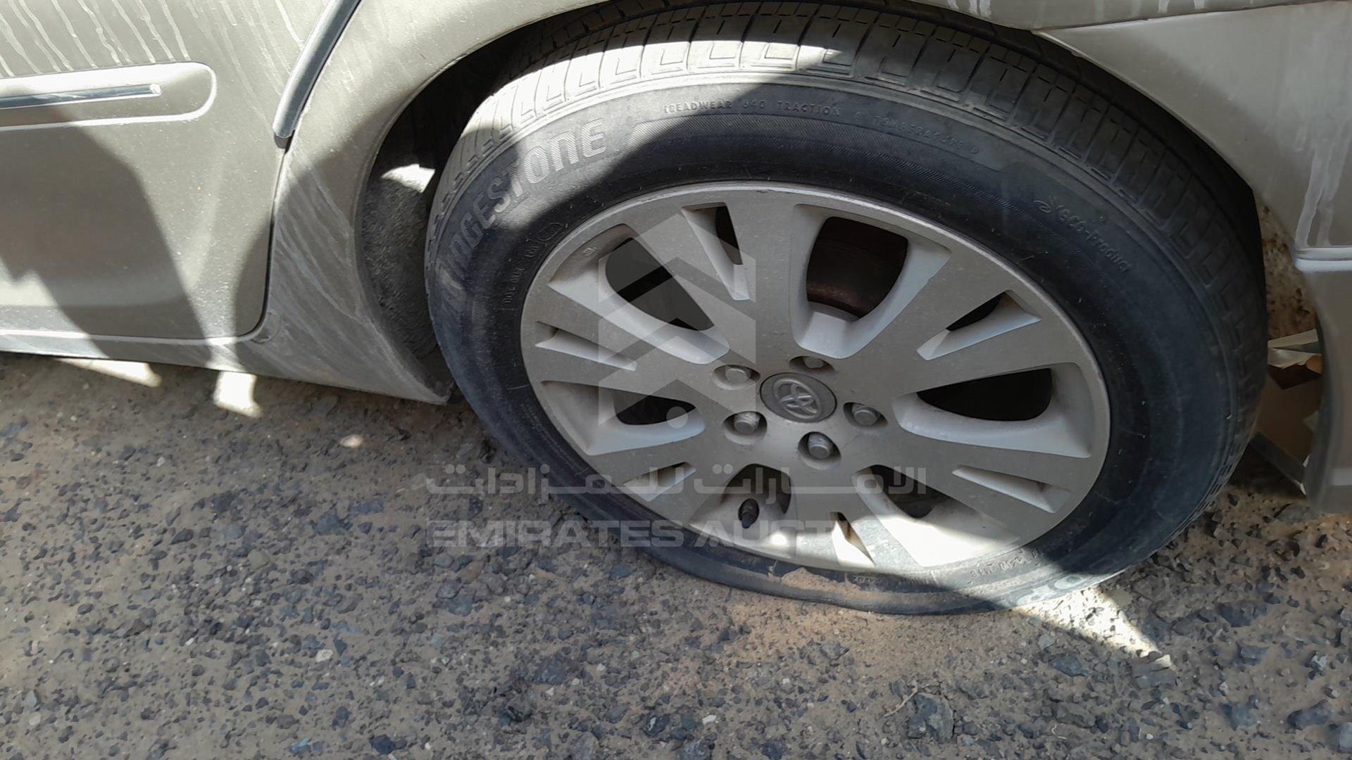 2004 TOYOTA CAMRY VIN: 4T1BE32K44U355001