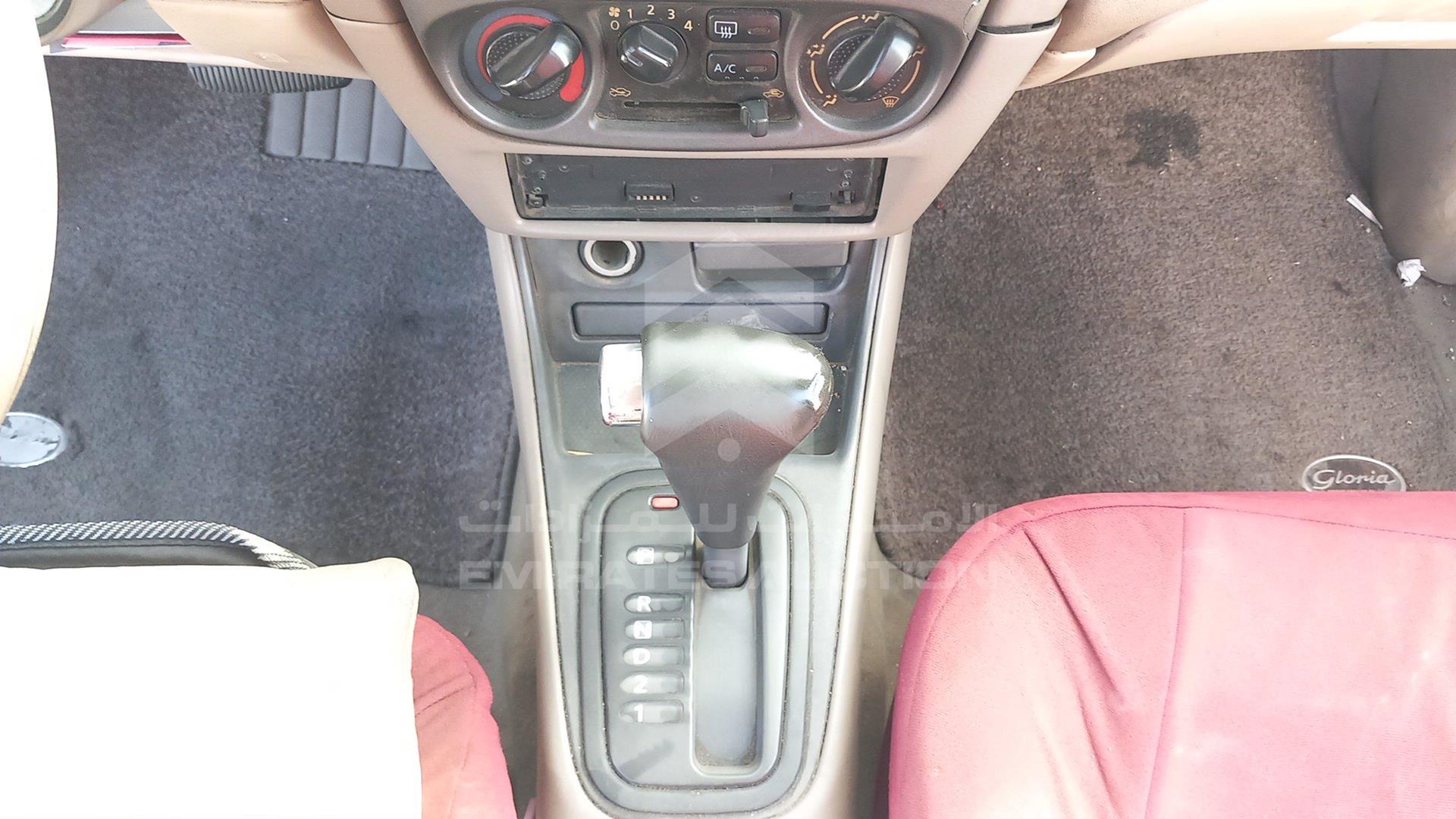2004 NISSAN SUNNY VIN: JN1FN61C74W063383