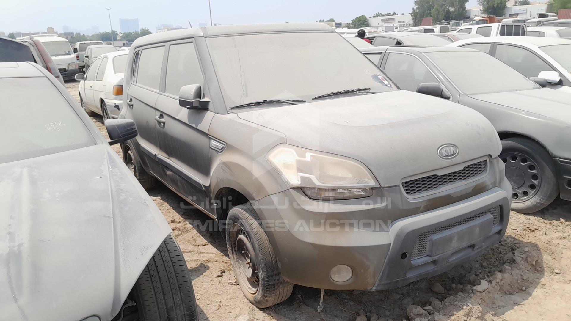 2011 KIA SOUL VIN: KNAJT8116B7212054