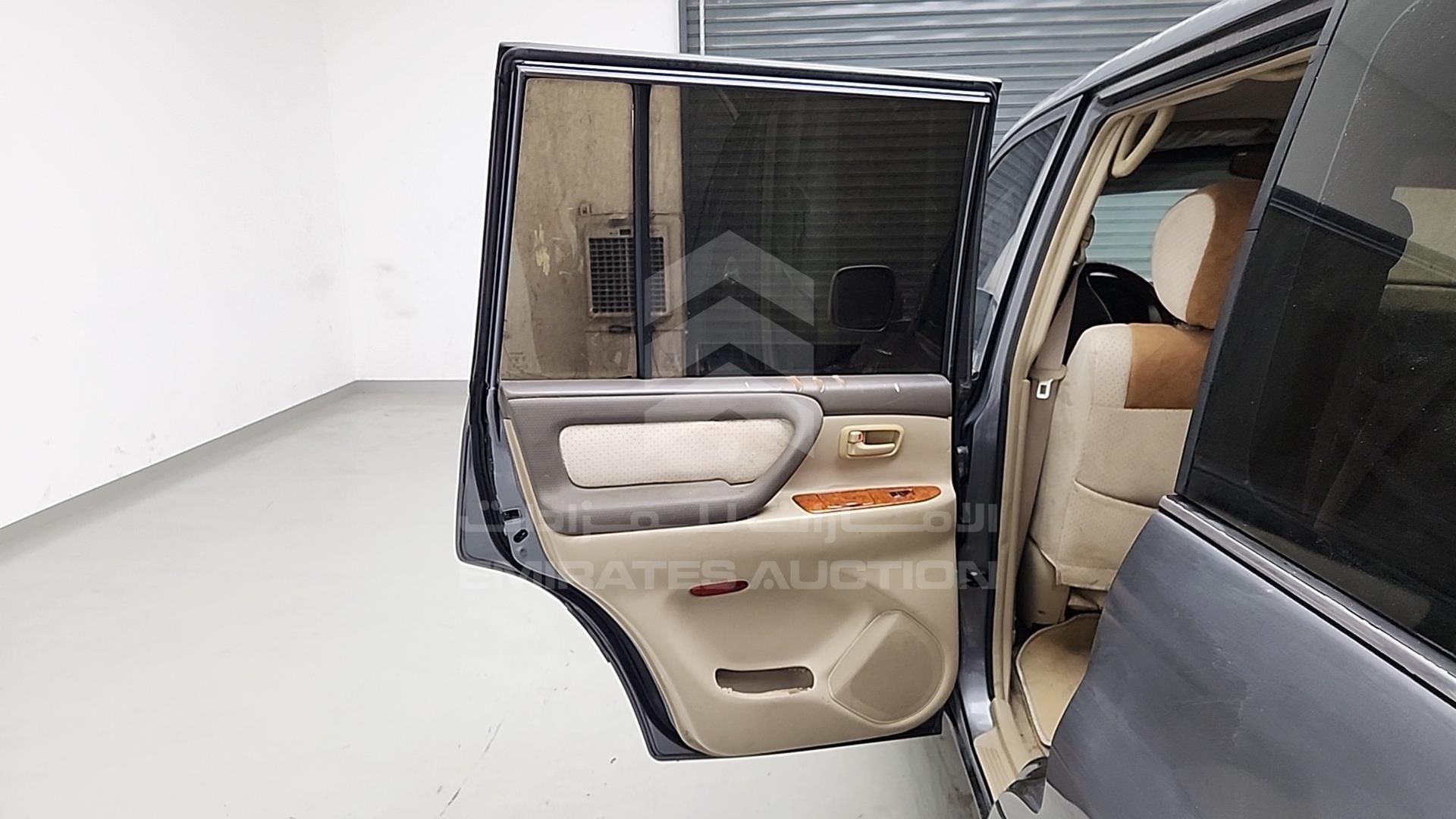 2000 TOYOTA LAND CRUISER VIN: JT3HJ09J2Y0017426
