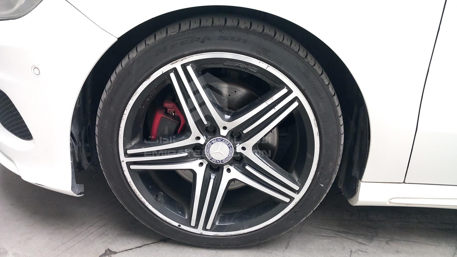 2013 MERCEDES A 250 VIN: WDDBF4EB9DJ070692
