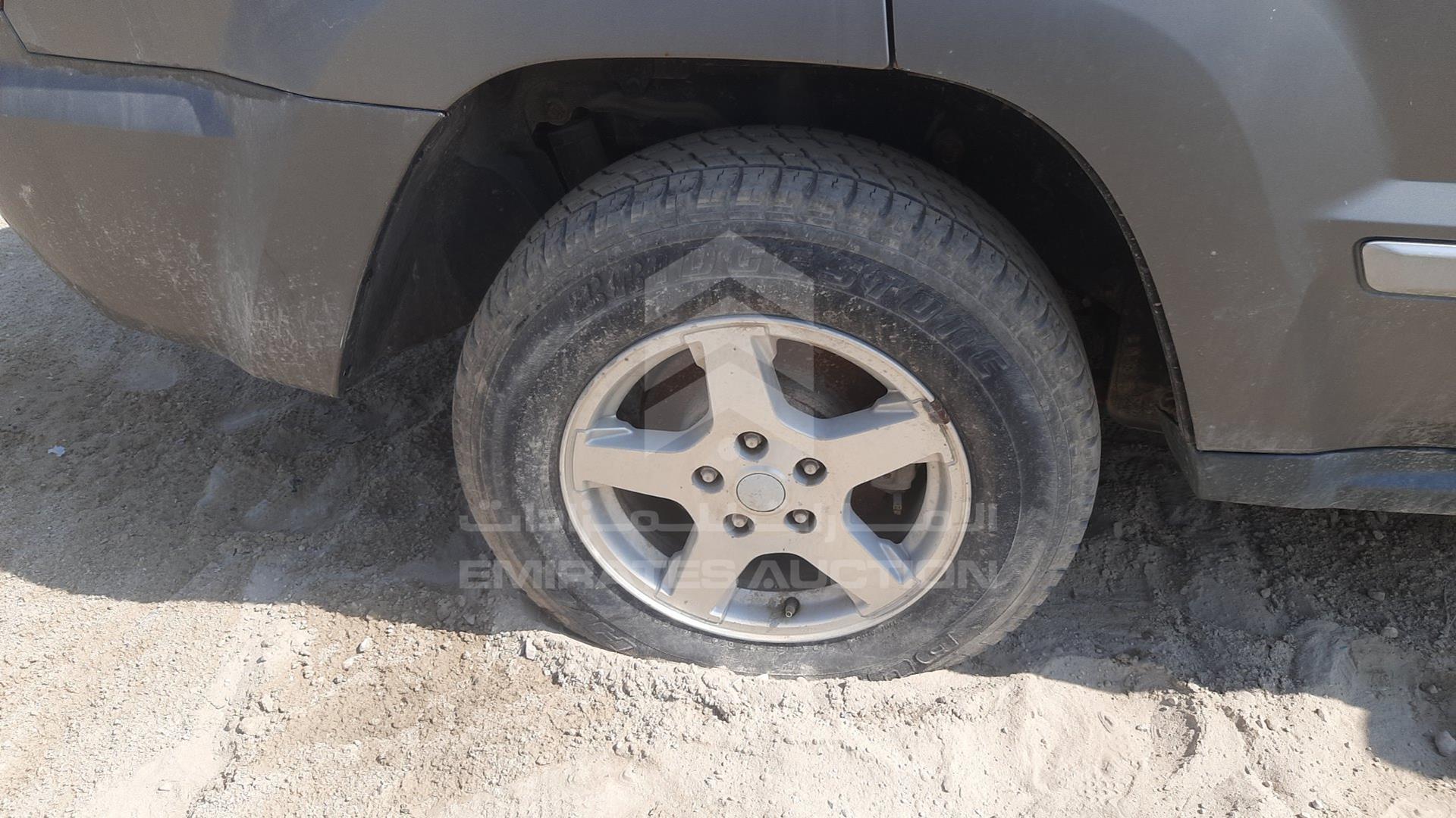 2007 JEEP GRAND CHEROKEE VIN: 1J8HC58N57Y572807