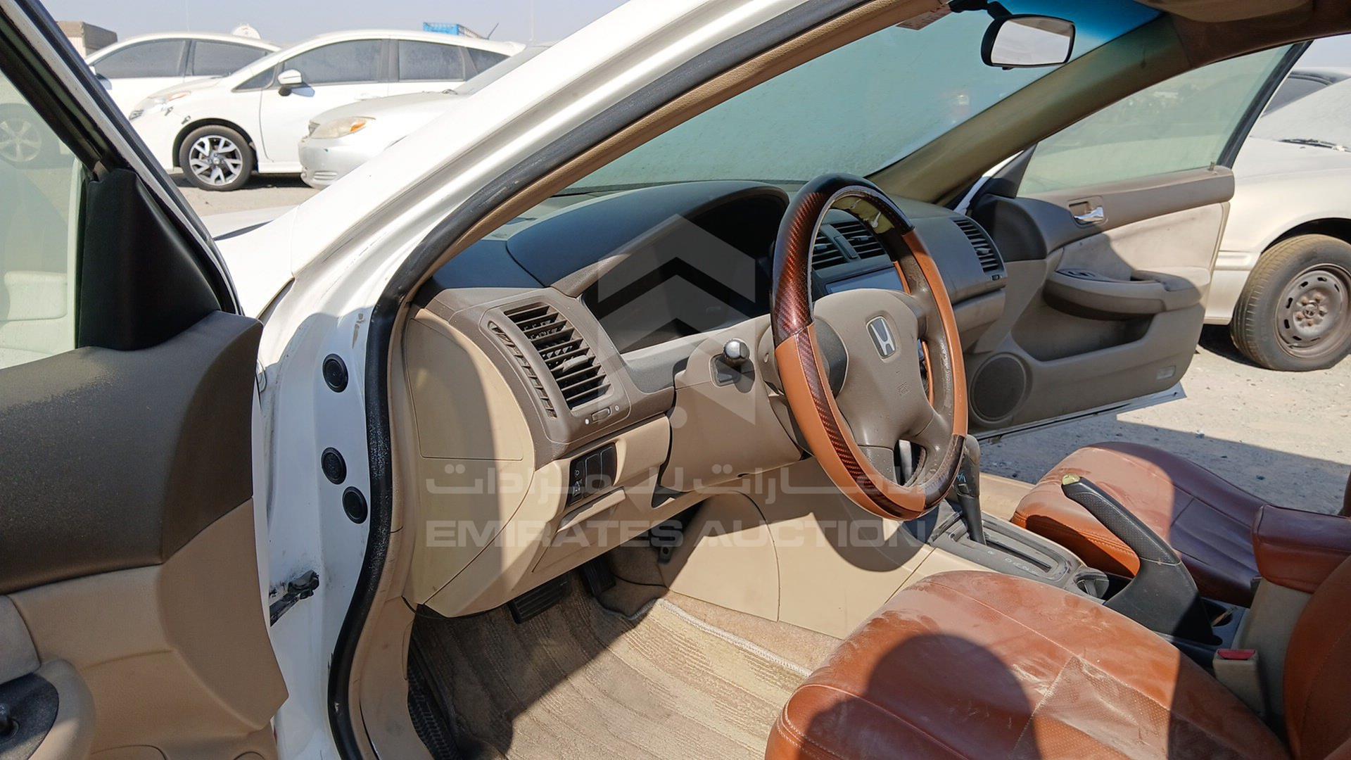 2005 HONDA ACCORD VIN: JHMCM56555C413652