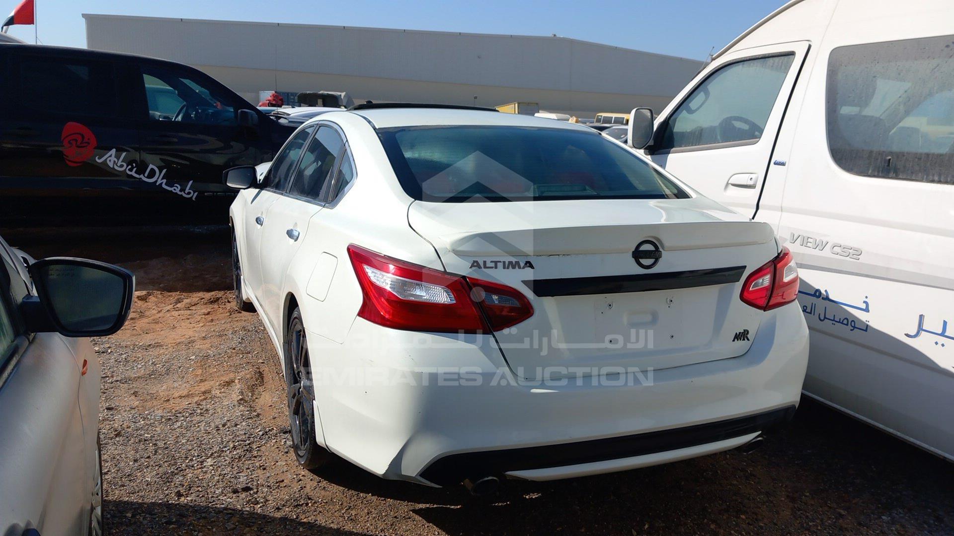 2018 NISSAN ALTIMA VIN: 1N4AL3A92JC254535