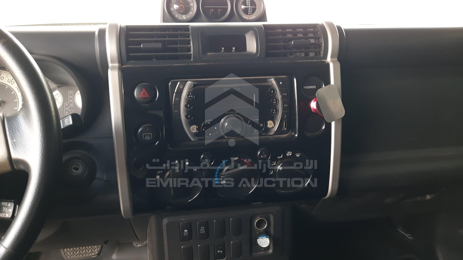 2014 TOYOTA FJ CRUISER VIN: JTEBU11F3EK194567