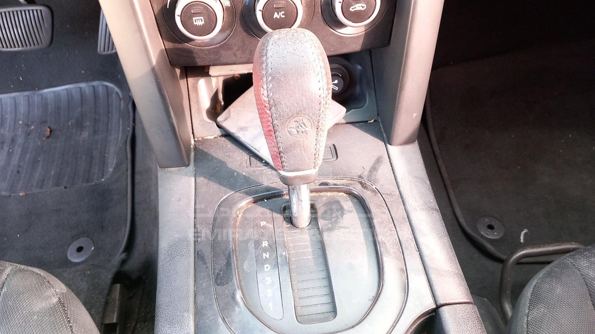 2008 CHEVROLET LUMINA VIN: 6G1EK52B98L115200