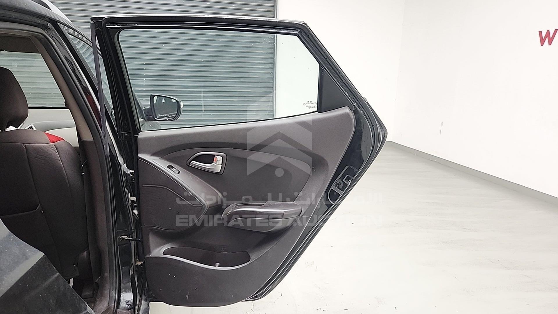 2013 HYUNDAI TUCSON VIN: KMHJT81BXDU630516