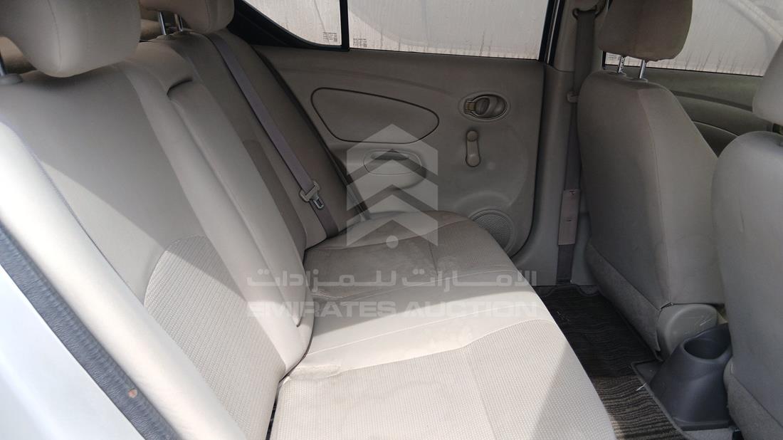 نيسان صني 2022 — زاوية الراكب الخلفي اليمنى — صورة 20