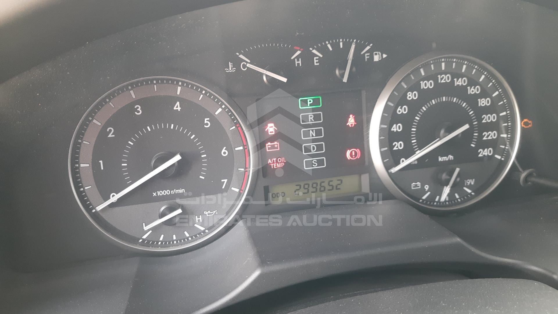 2011 TOYOTA LAND CRUISER VIN: JTMDU09J0B4034839