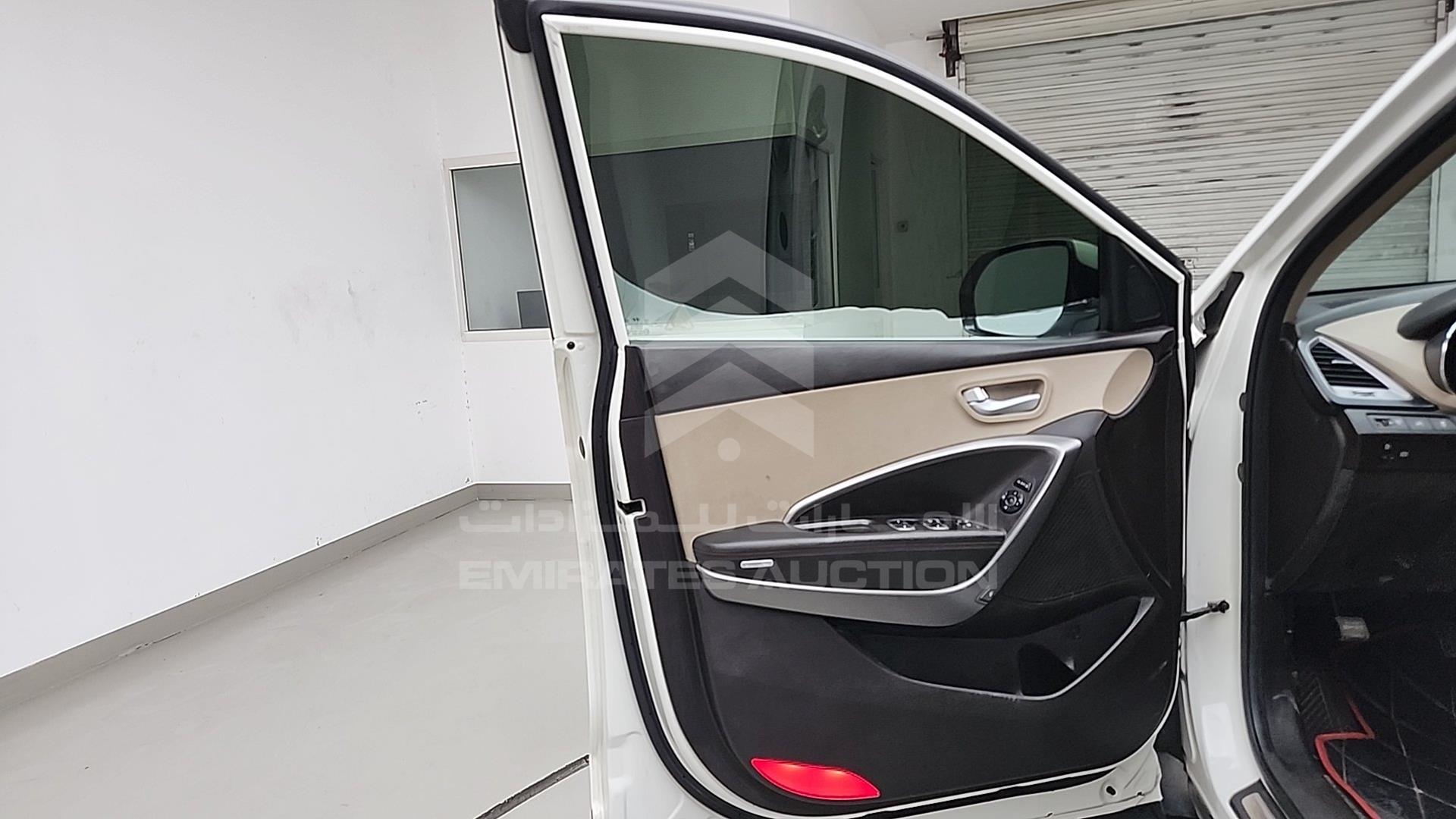 2016 HYUNDAI SANTA FE VIN: KMHSU81E7GU467114