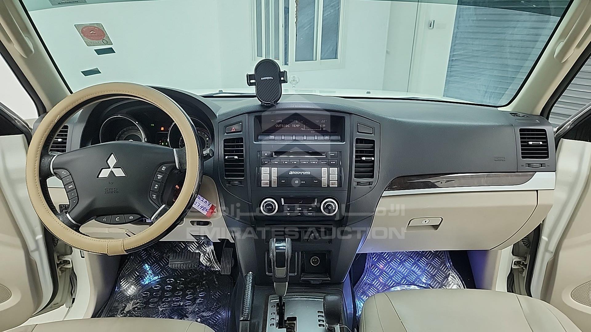 2010 MITSUBISHI PAJERO VIN: JMYLRV95WAJ716207