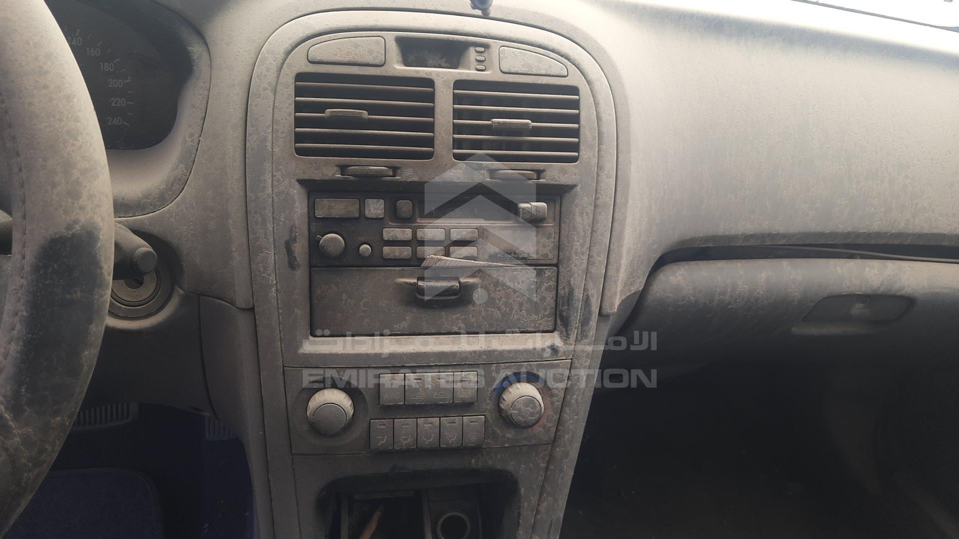 2005 KIA OPTIMA VIN: KNAGD222X55395020