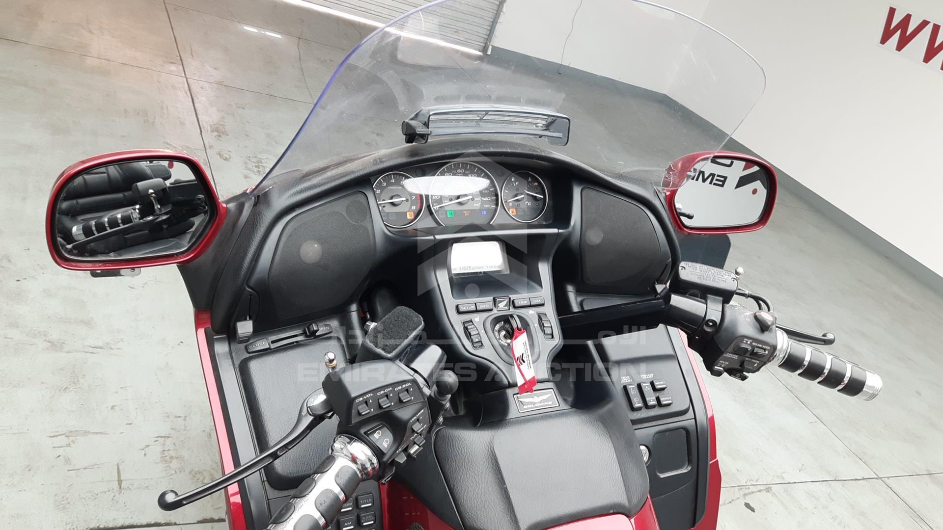2016 HONDA GL 1800 VIN: JH2SC68G3GK401326