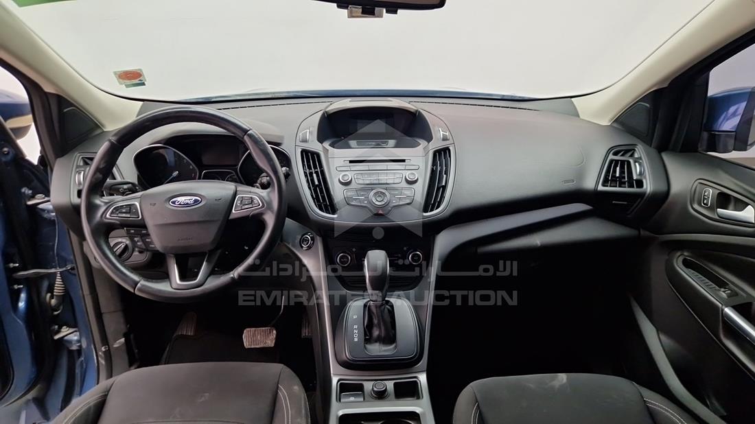 فورد اسكيب 2019 — زاوية الواجهة الكاملة — صورة 16