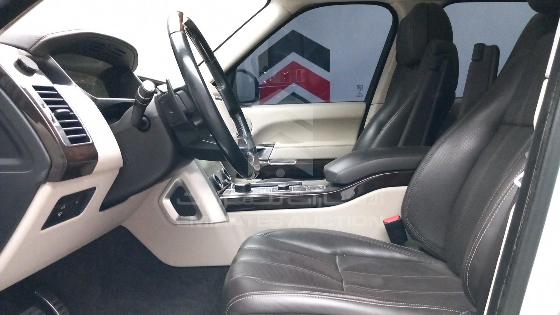 2014 RANGE ROVER VOGUE VIN: SALGA2EFXEA168100