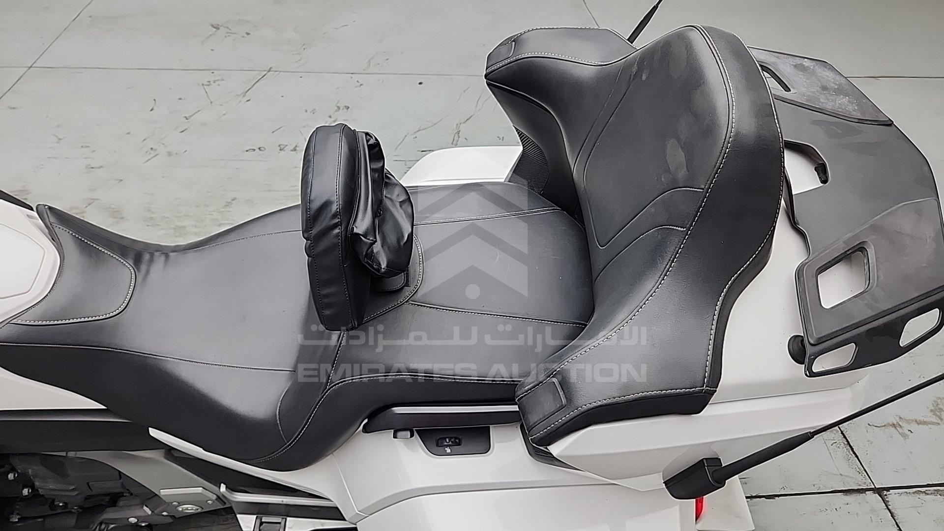 2018 HONDA GL 1800 VIN: JH2SC7959JK003144