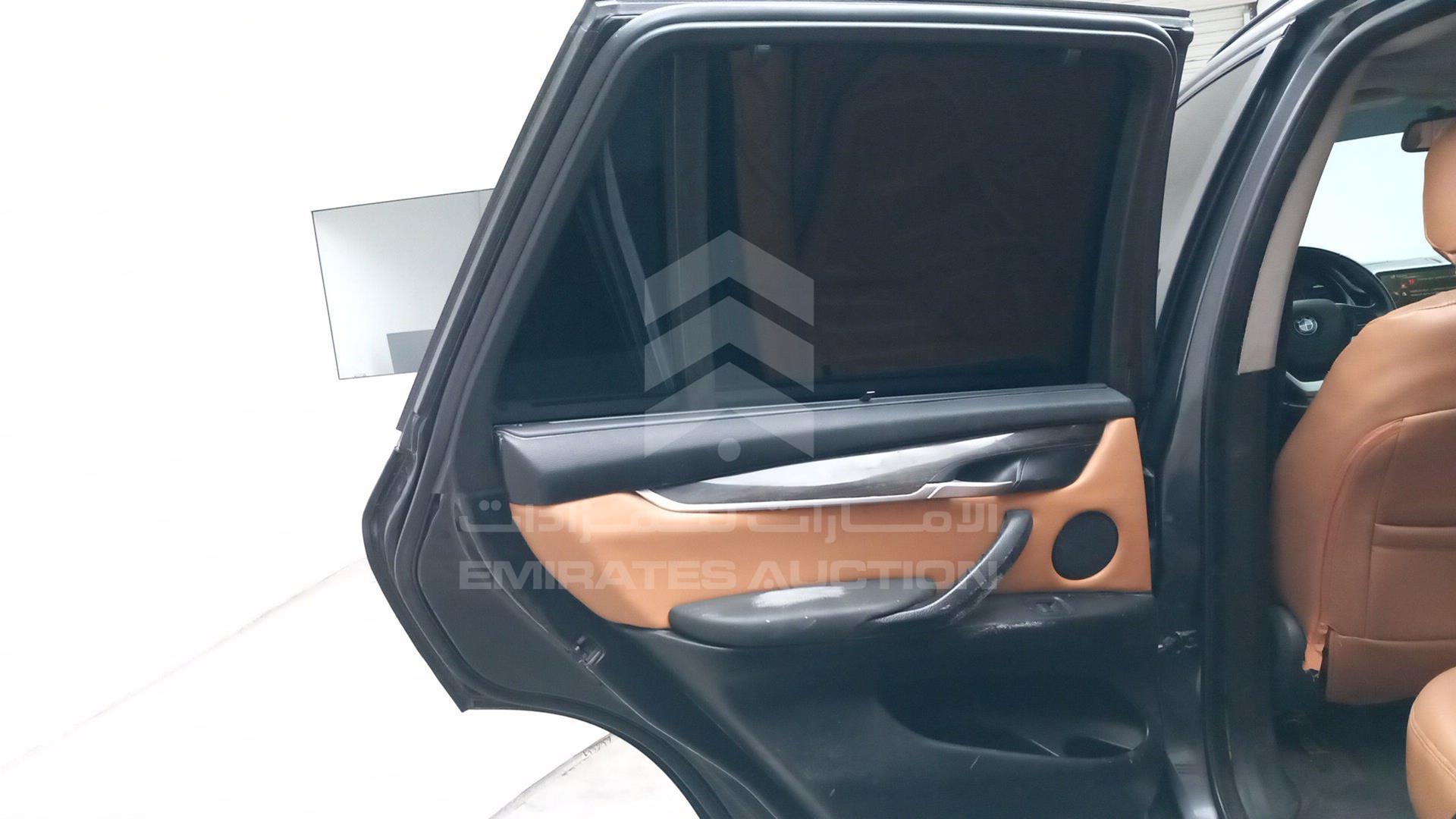 2015 BMW X5 VIN: 5UXKR2C58F0H35448