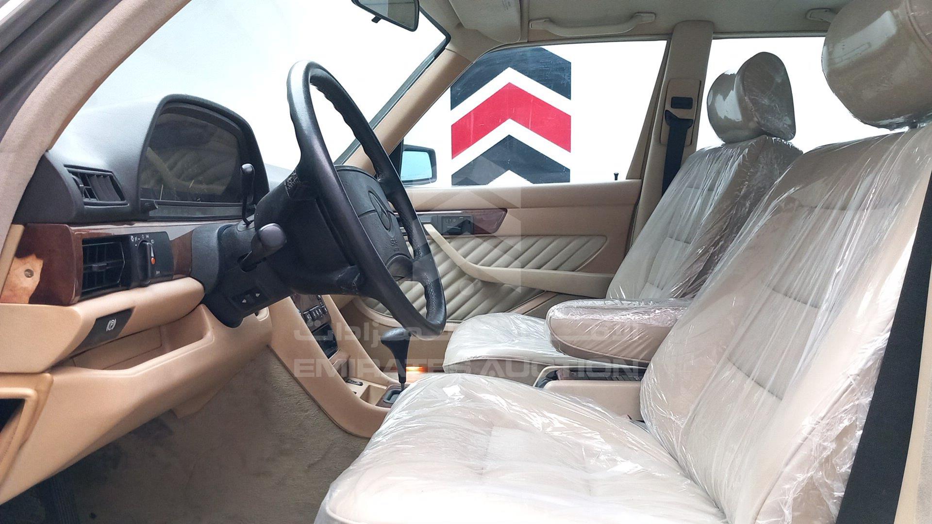 1990 MERCEDES SEL 560 VIN: WDBCA39E5LA531735