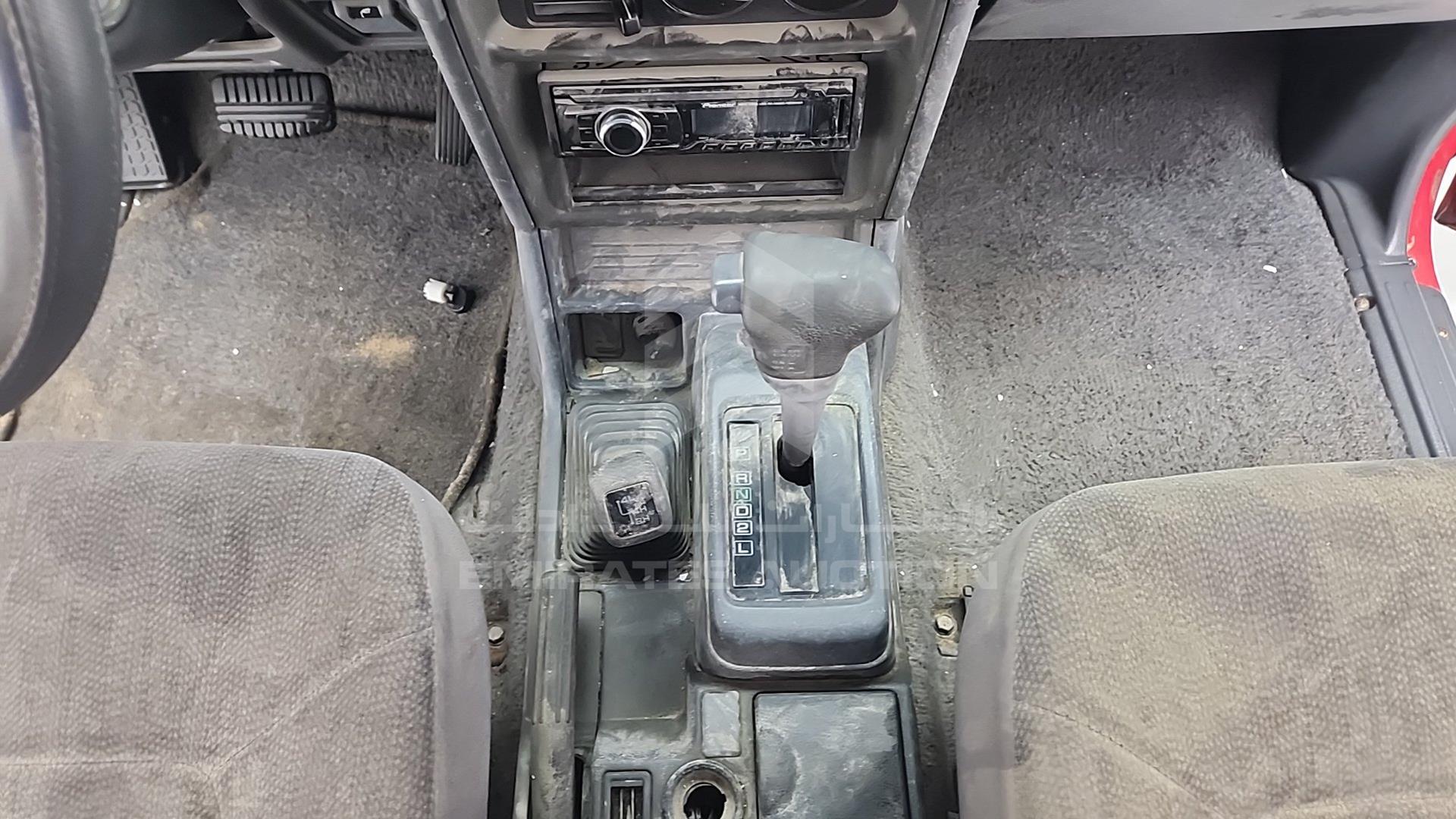 2000 MITSUBISHI PAJERO VIN: JMY0RV310YJ704581