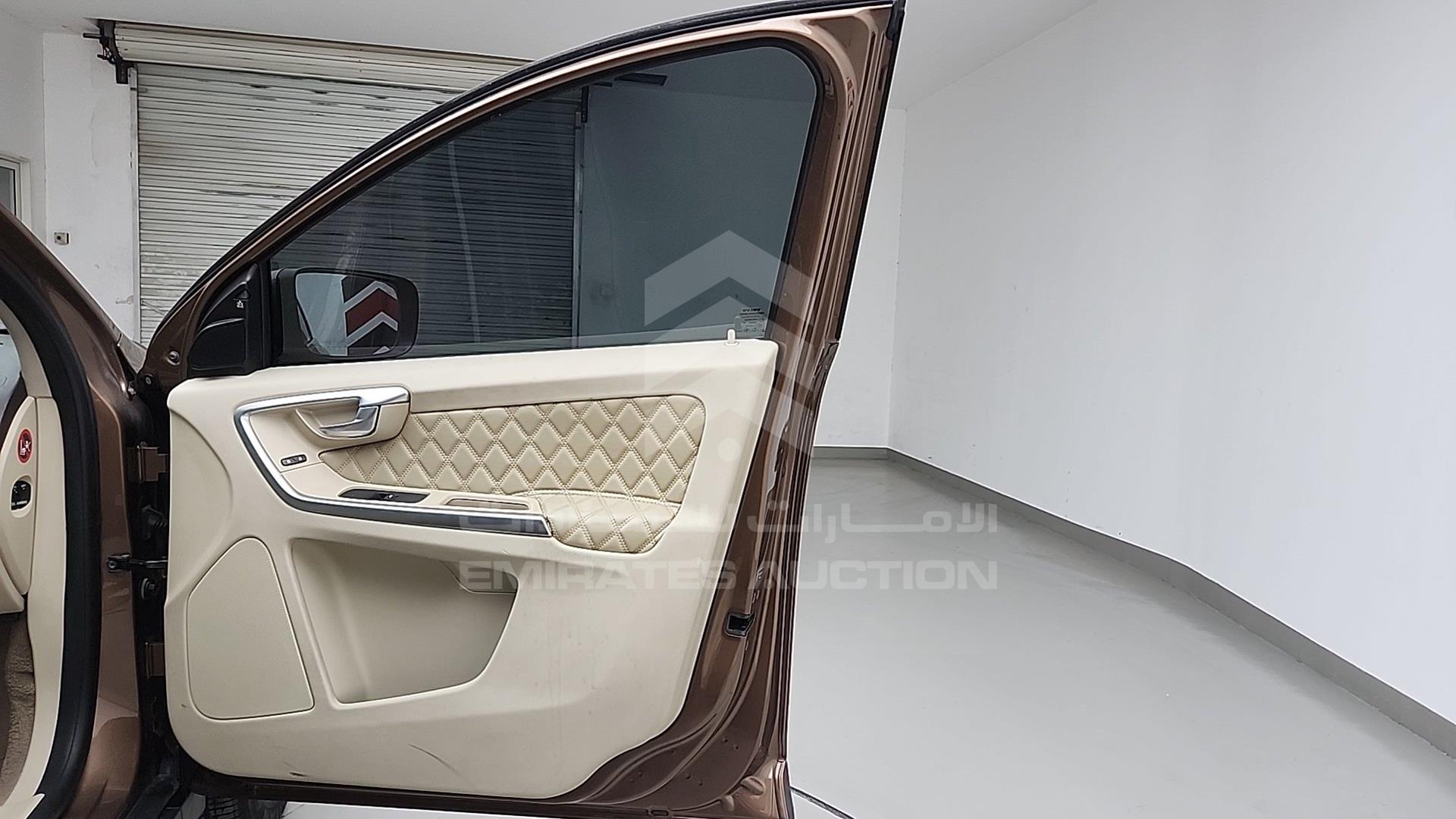 2010 VOLVO XC 60 VIN: YV1DZ9956A2088305