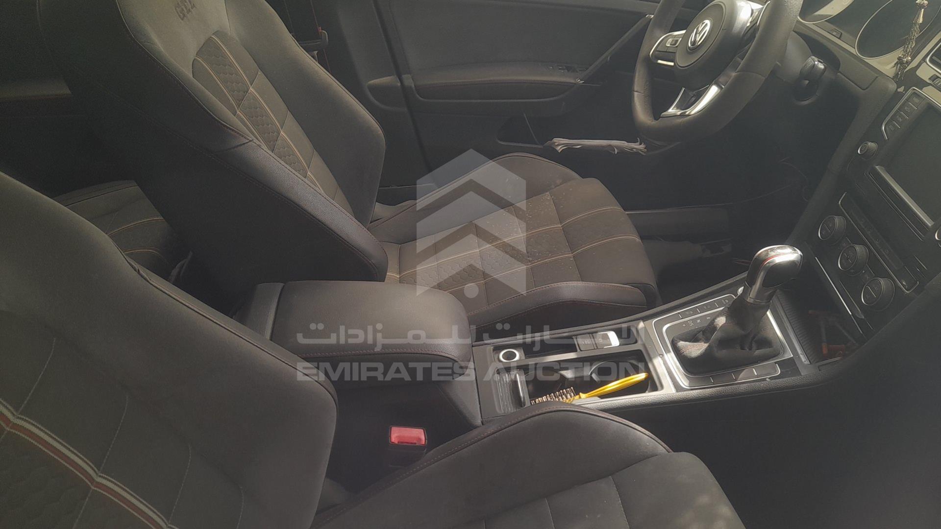 2017 VOLKSWAGEN GOLF VIN: WVWFM2AU8HW053243