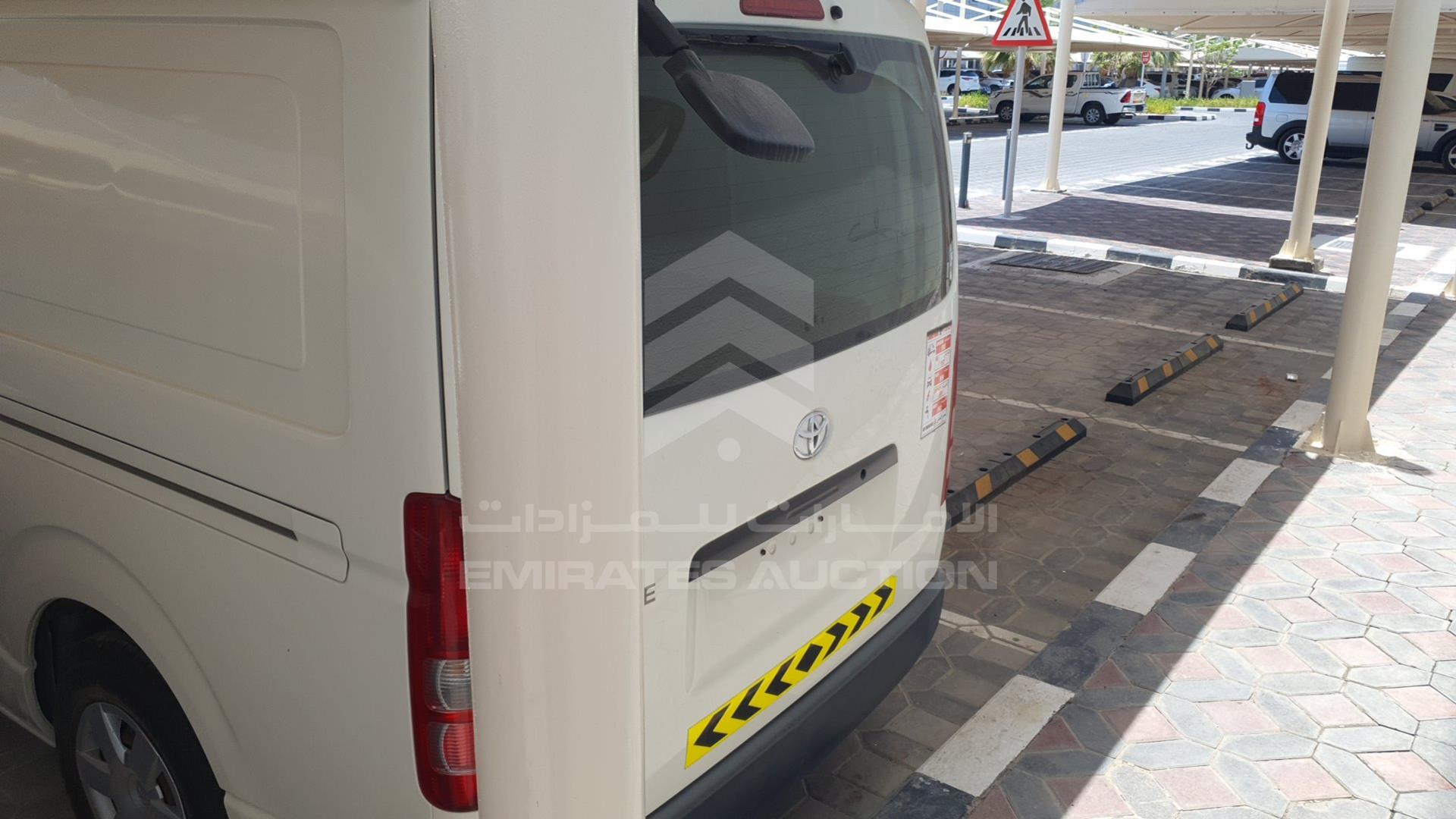 2018 TOYOTA HIACE VIN: JTFHX02P9J0119666