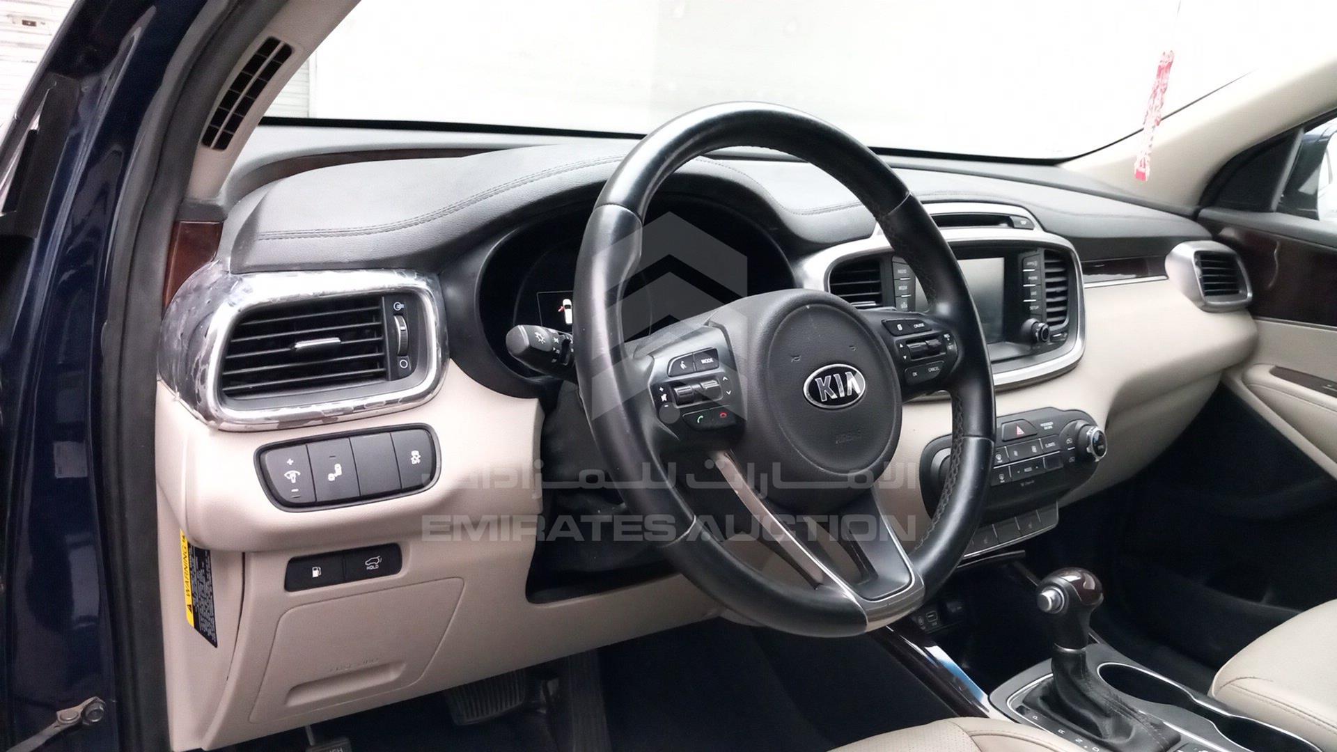 2018 KIA SORENTO VIN: 5XYPHDA51JG354243