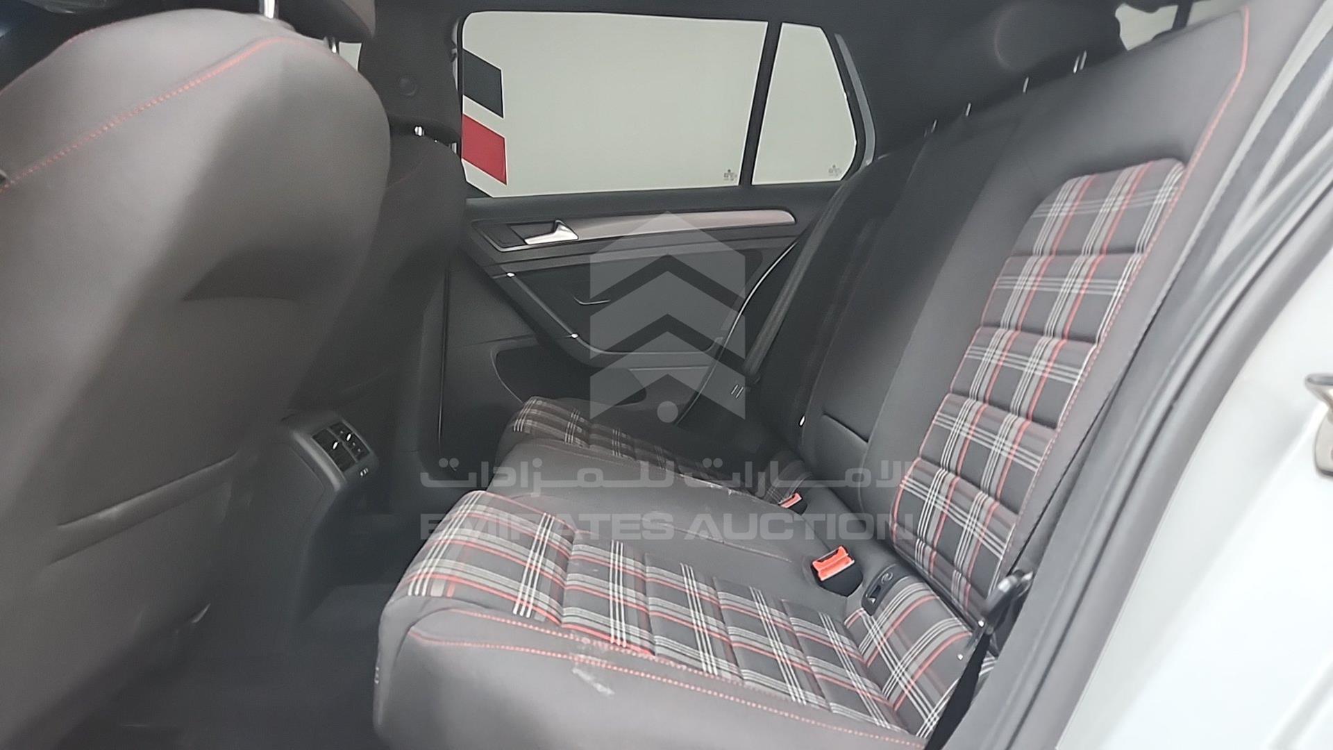 2018 VOLKSWAGEN GOLF VIN: 3VW547AU7JM267992
