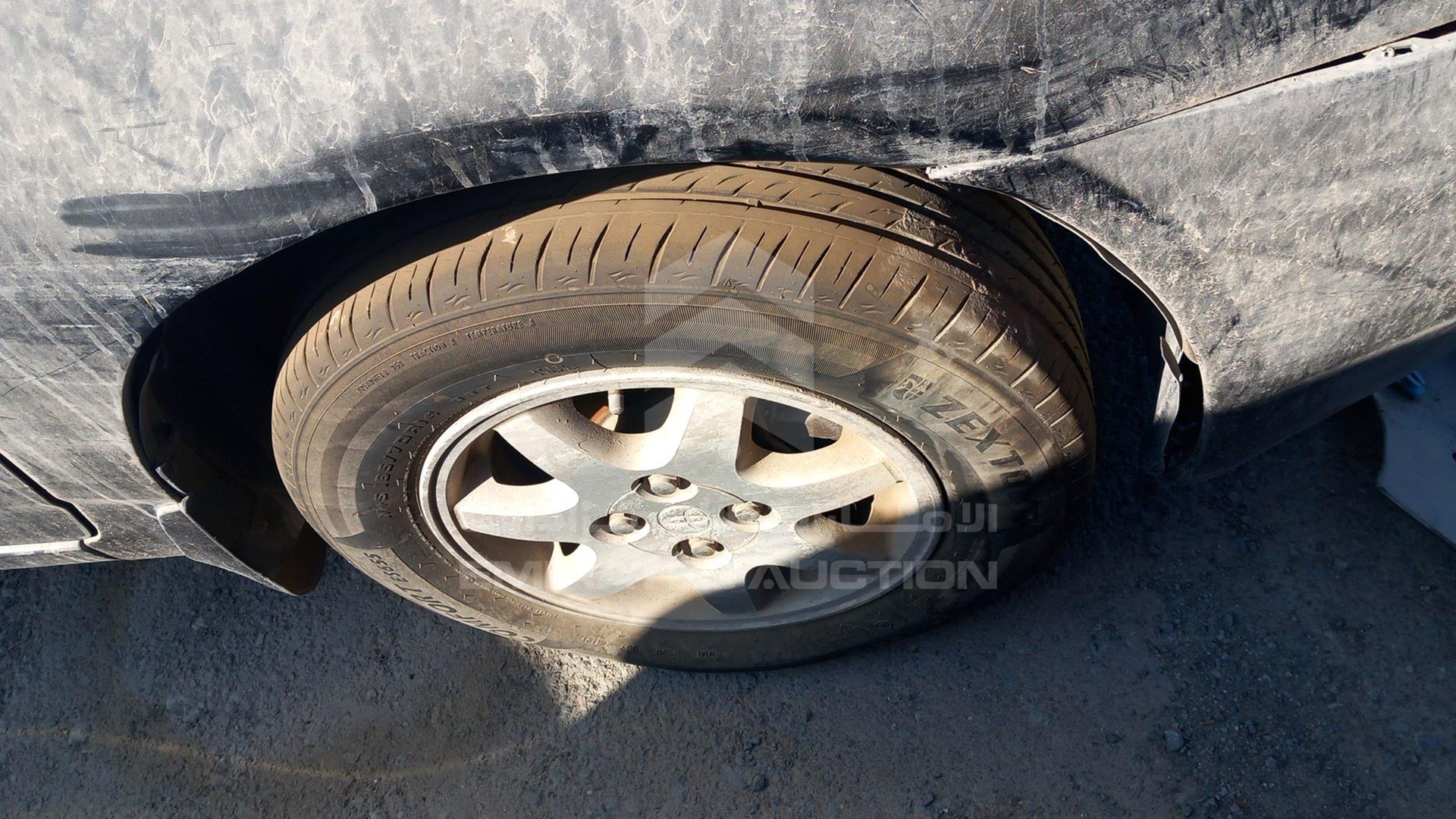 2002 TOYOTA COROLLA VIN: JTDBR23E220087811