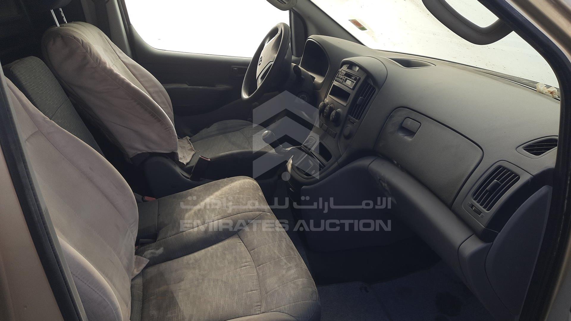 2009 HYUNDAI H1 VIN: KMHWG81R89U132698