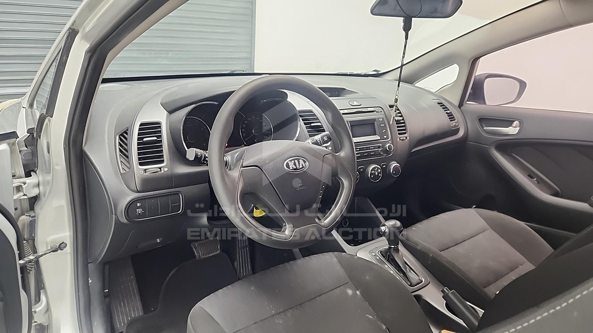 2016 KIA CERATO VIN: KNAFJ4110G5915950