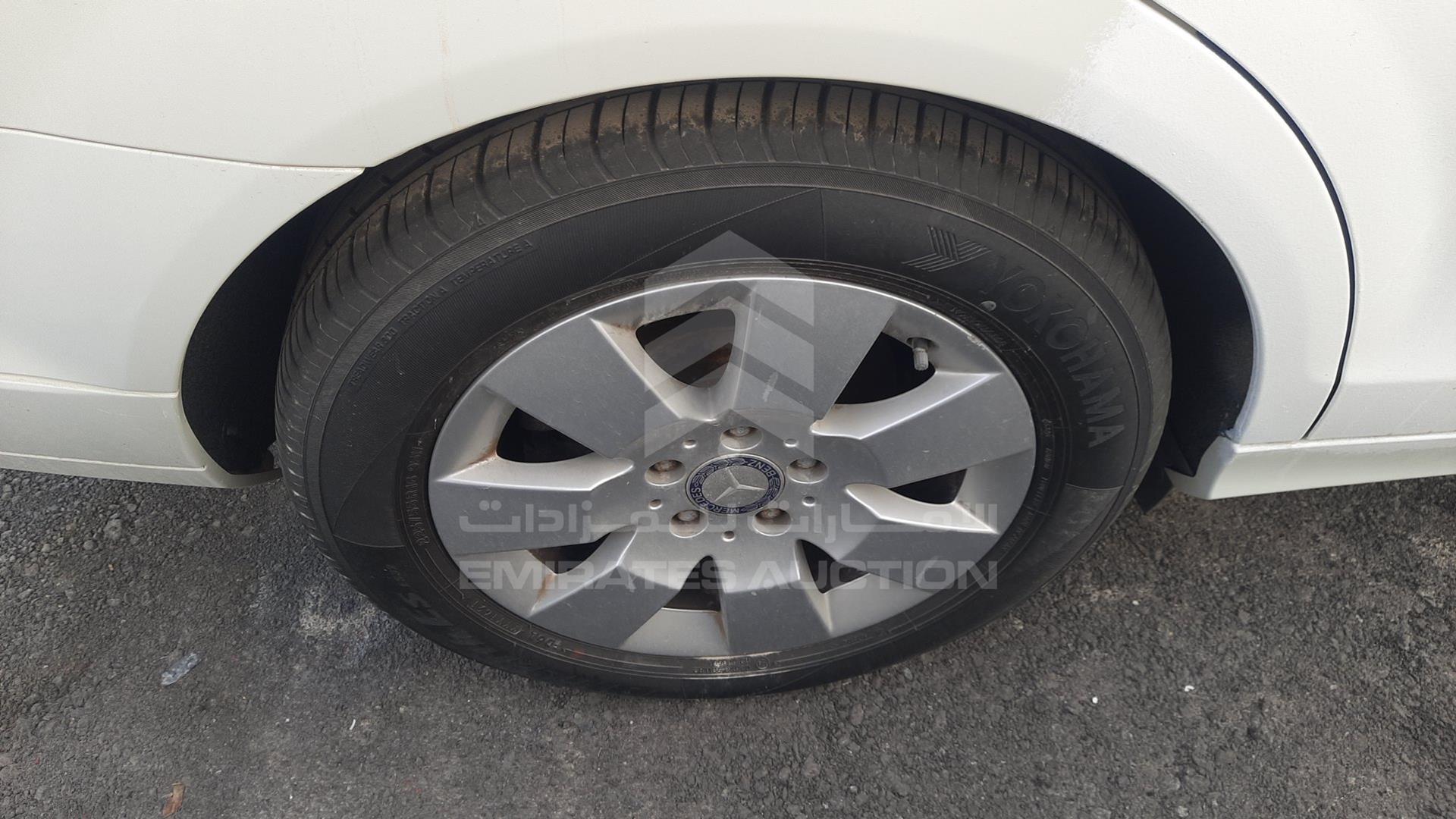 2010 MERCEDES C 180 VIN: WDDGF4KB0AA392501