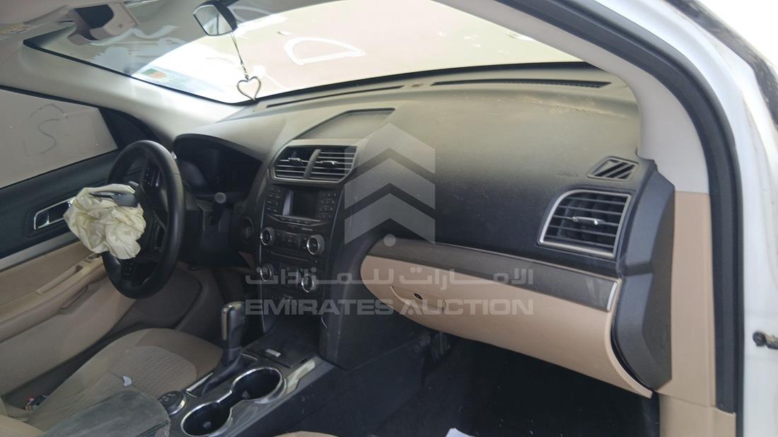 2016 Ford Explorer — Front Right Passenger Dashboard View — Photo 22