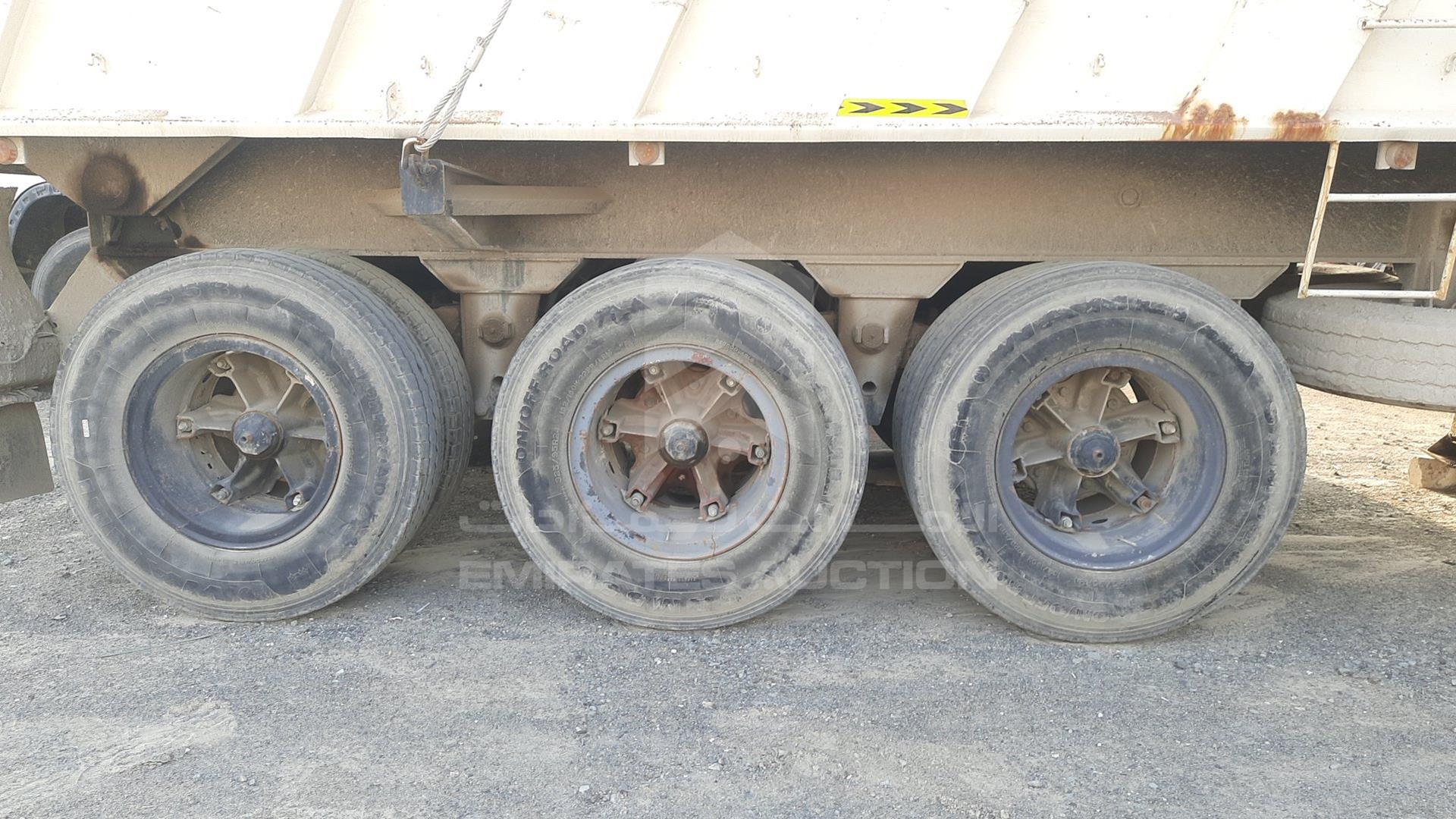 2008 3 AXLES TIPPER TRAILER --- VIN: UAE3S0108R032683