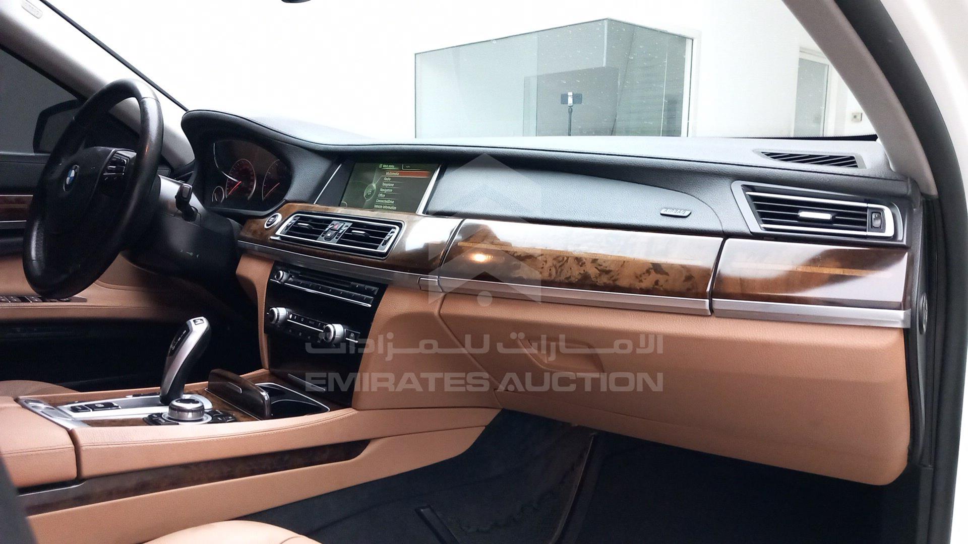 2013 BMW 730 VIN: WBAYE2109DDZ45880