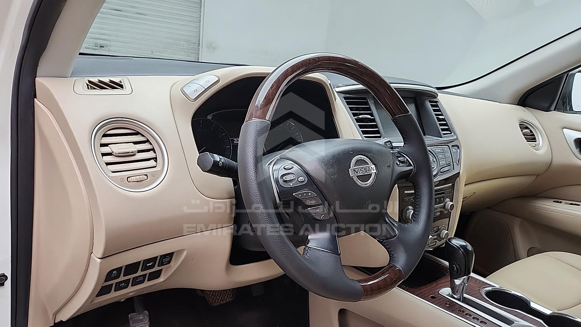 2018 NISSAN PATHFINDER VIN: 5N1CR2M88JC600372
