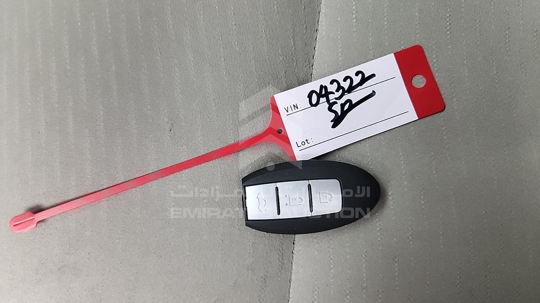 2014 Nissan Quest — Keys — Photo 4