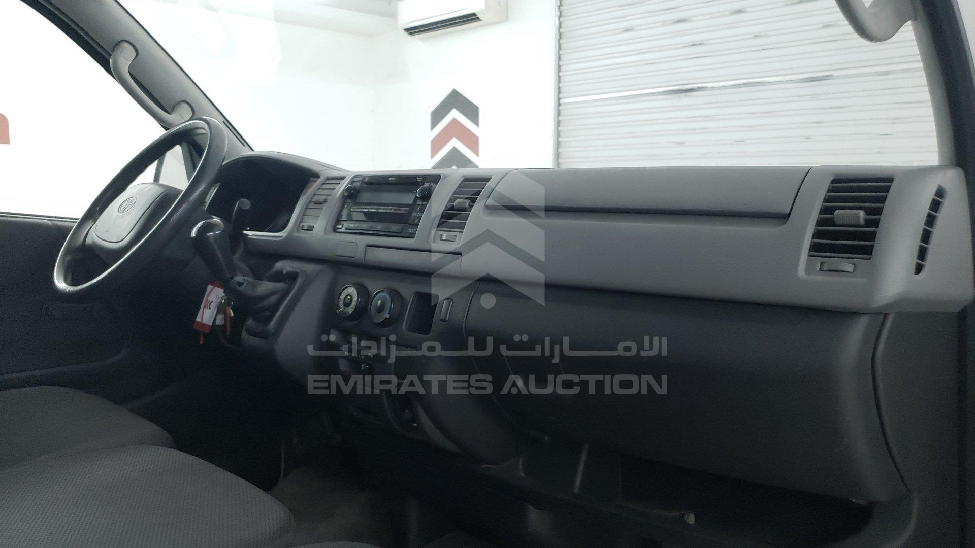 JTFHX02P2D0079967 - 2013 Toyota Hiace - #352830