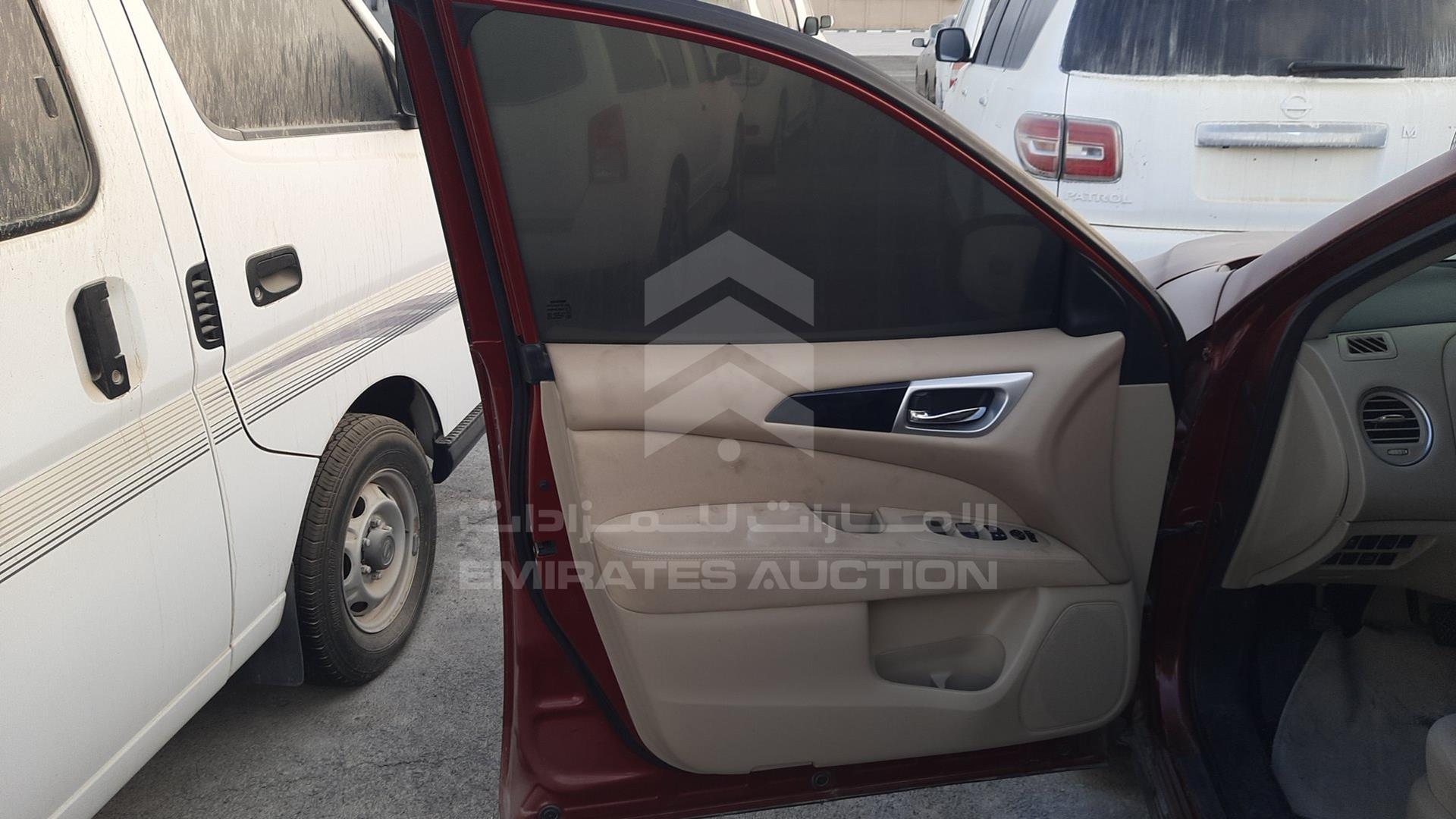 2016 NISSAN PATHFINDER VIN: 5N1AR2M50GC640175
