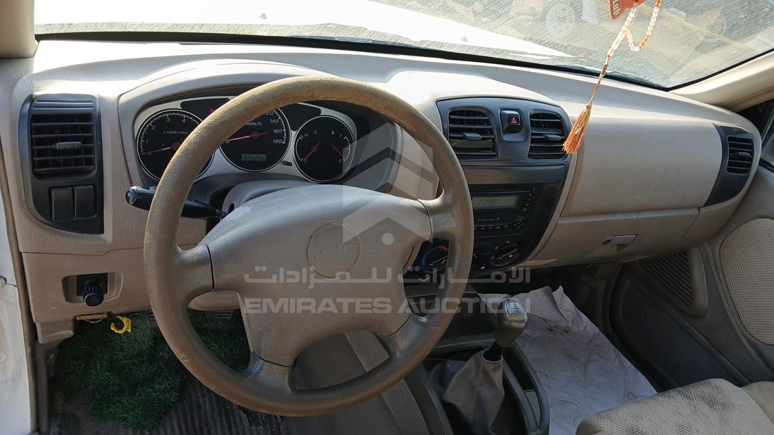 جيه ام سي Pick Up 2016 — زاوية الواجهة الكاملة — صورة 16